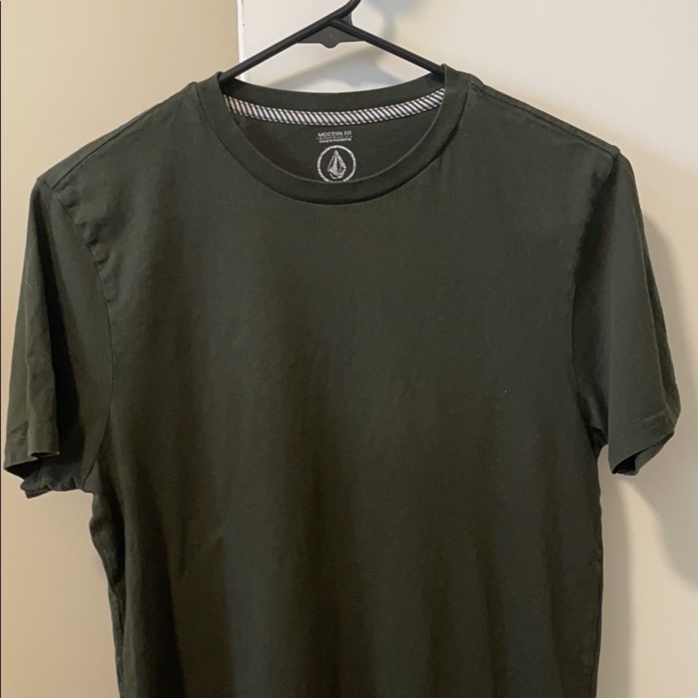 Men’s Volcom Modern Fit T shirt Dark Green Size Small Like New